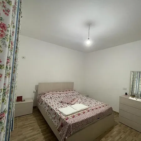 Holidays Apartamens Дуррес